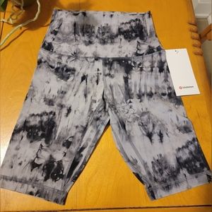 LULULEMON ALIGN SUPER HIGH-RISE SHORT 10"- SIZE 6